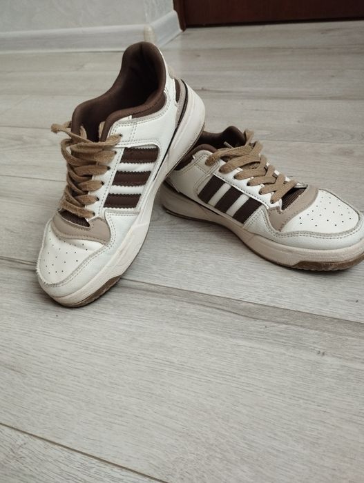 Кросівки шкіряні odidos 36 розмір