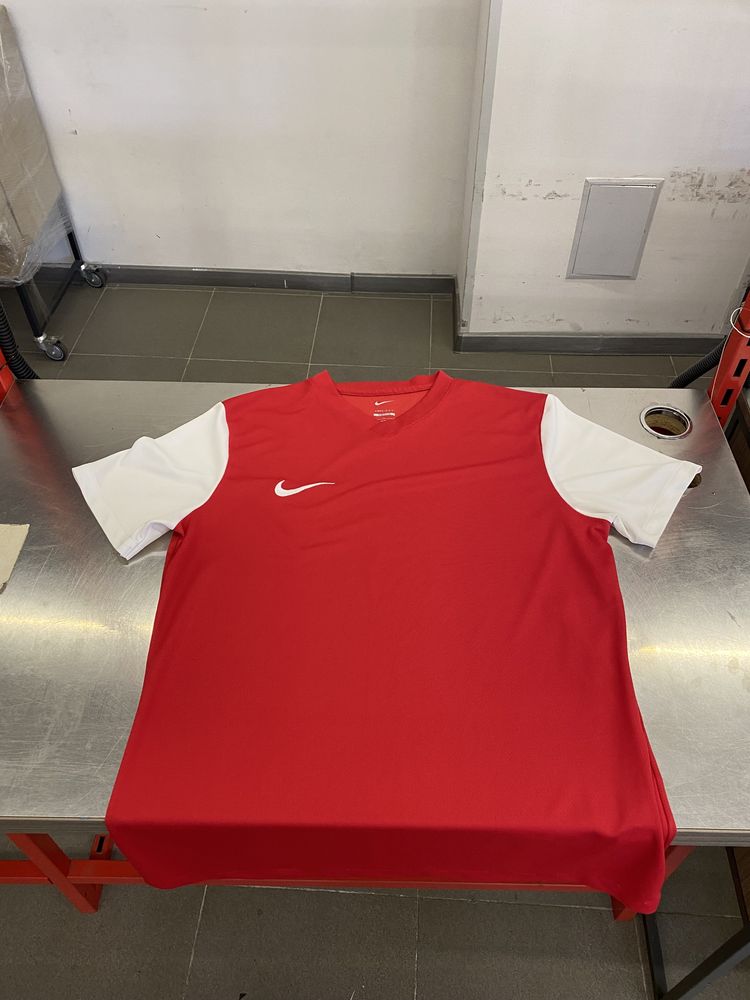 Куртка найк swoosh nike лампасы
