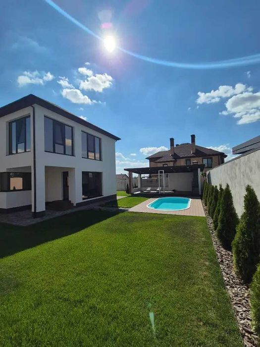 Продам новый дом в Новоалександровке, ул. Крайняя