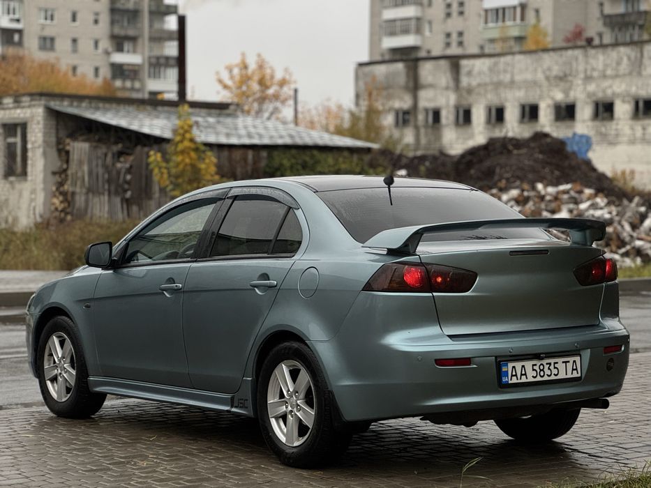 Mitsubishi lancer 10 Газ/Бензин