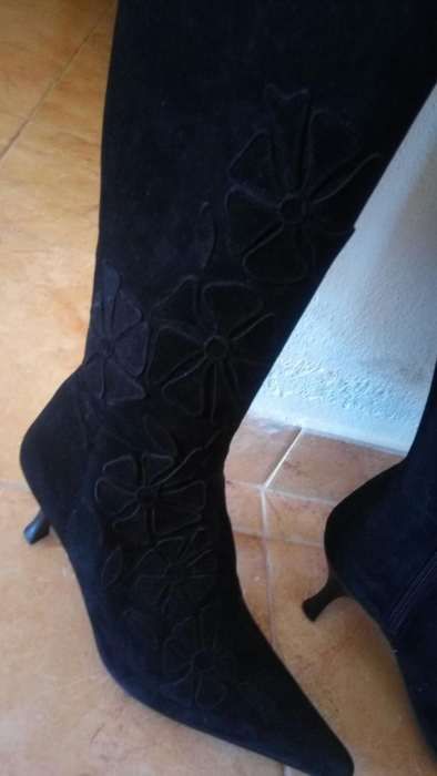 Botas camurça pretas ou camel