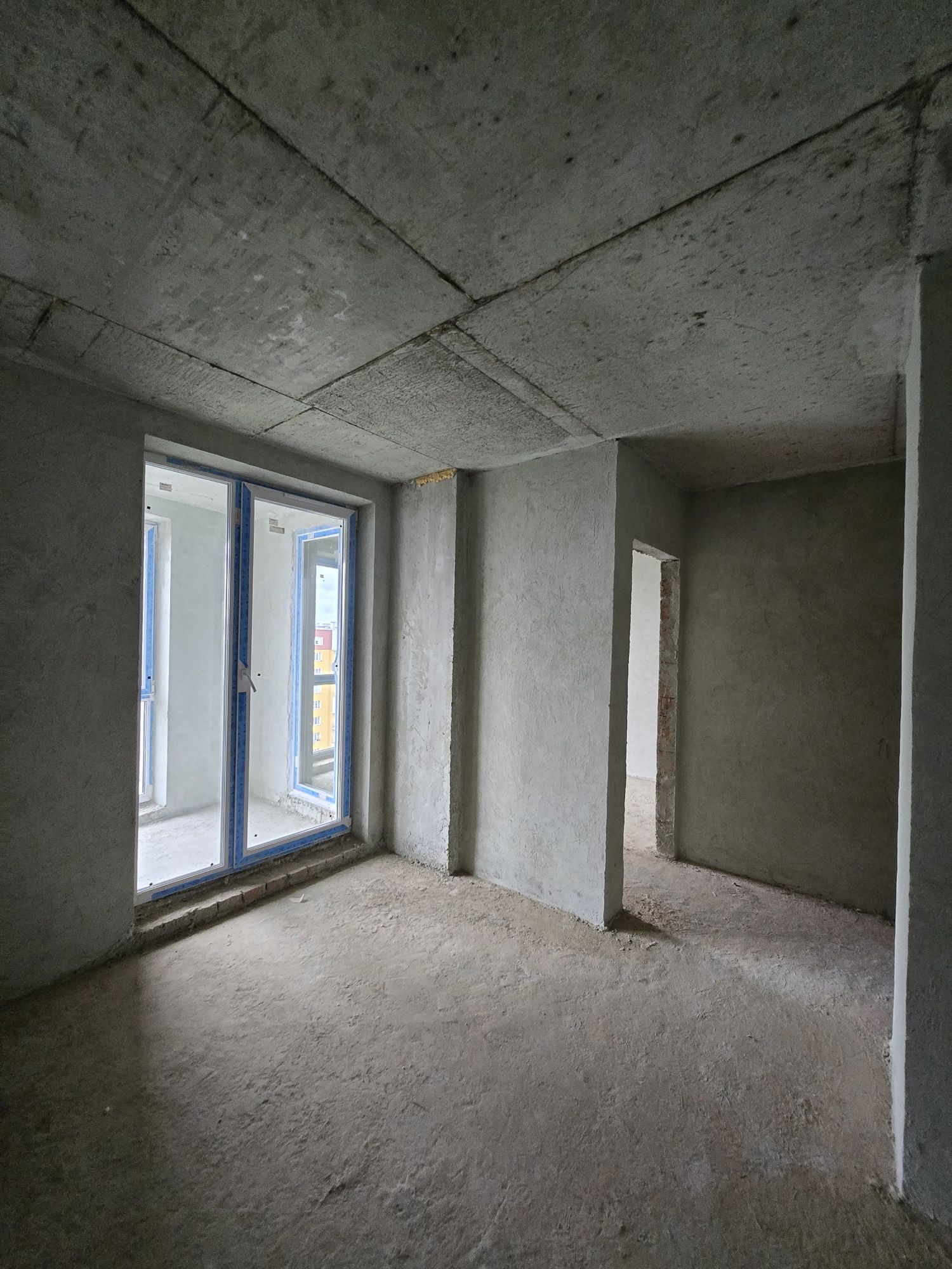 Продам 2 панорамних вже демонтованих вікна, не вживані