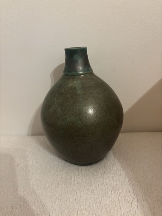 Ceramiczna waza dekoracyjna – rękodzieło