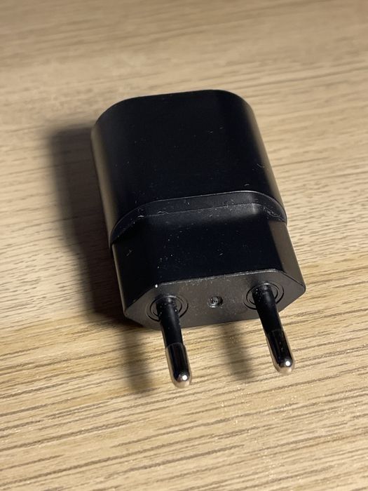 USB ładowarka czarna