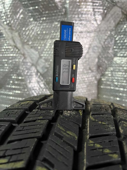 Шини Б/в 235.60.18 комплект Pirelli