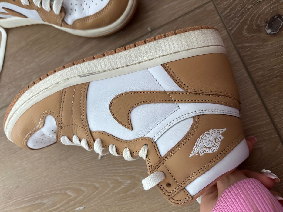 Jordan Air 1 Retro High OG praline