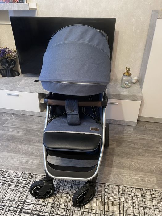 Прогулянковий візок Carrello Bravo