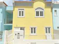 Moradia V4 Renovada no Bairro do Arco do Cego nas Avenidas Novas