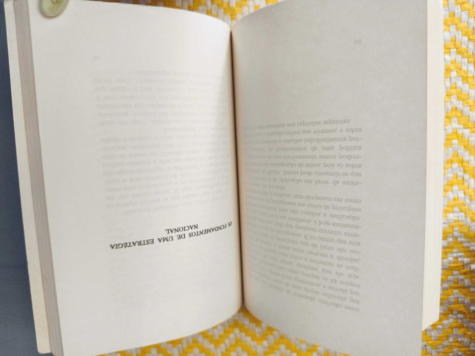 Portugal e o Futuro
António de Spínola