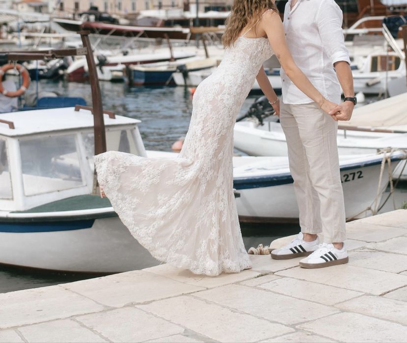 Suknia ślubna z welonem – Avenue 22 Katowice, rozmiar 36