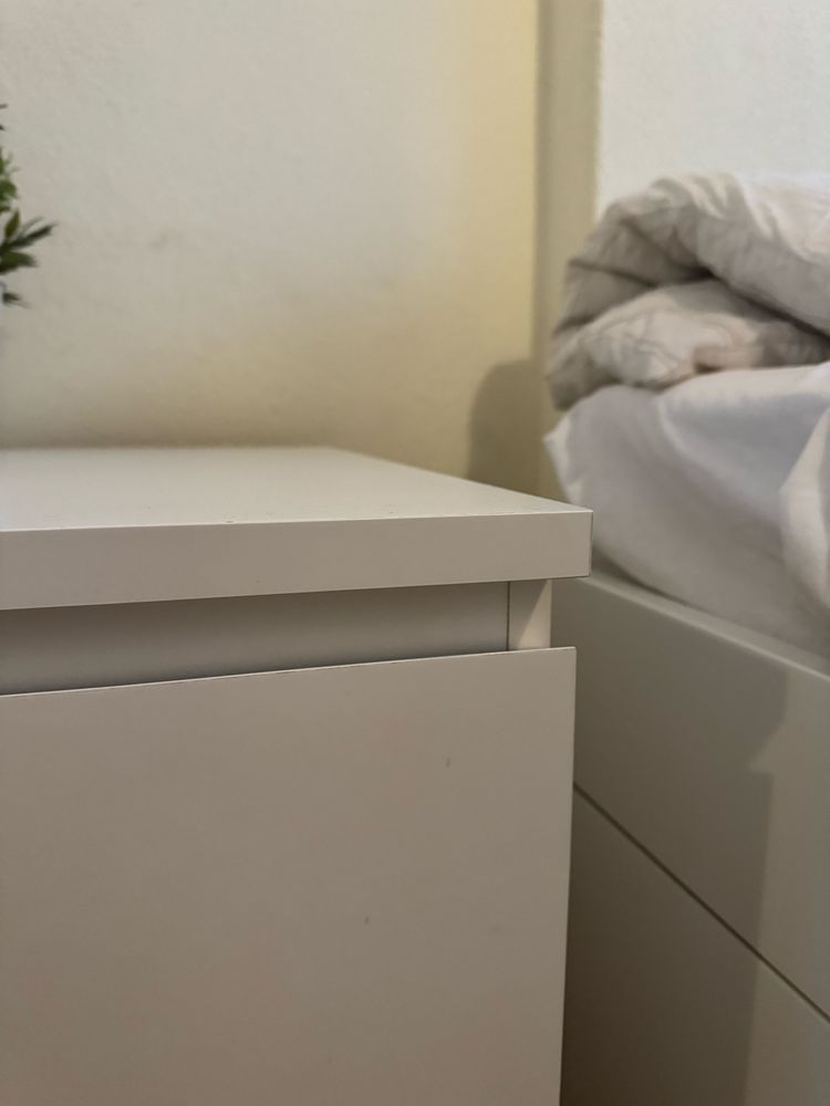 3 mesas de cabeceira IKEA - 20€ CADA