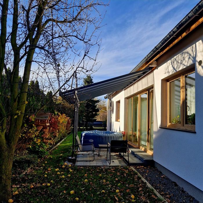 Nowoczesny, funkcjonalny dom z 2022 roku na dużej działce, 6km od Nysy