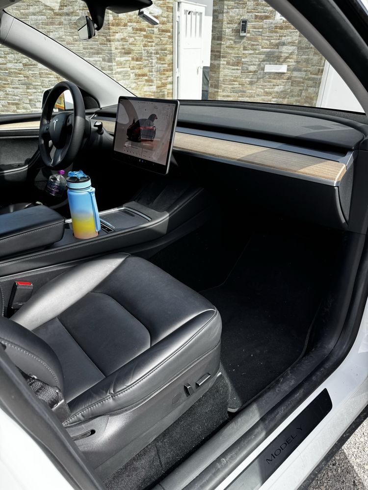 Tesla Model Y RWD