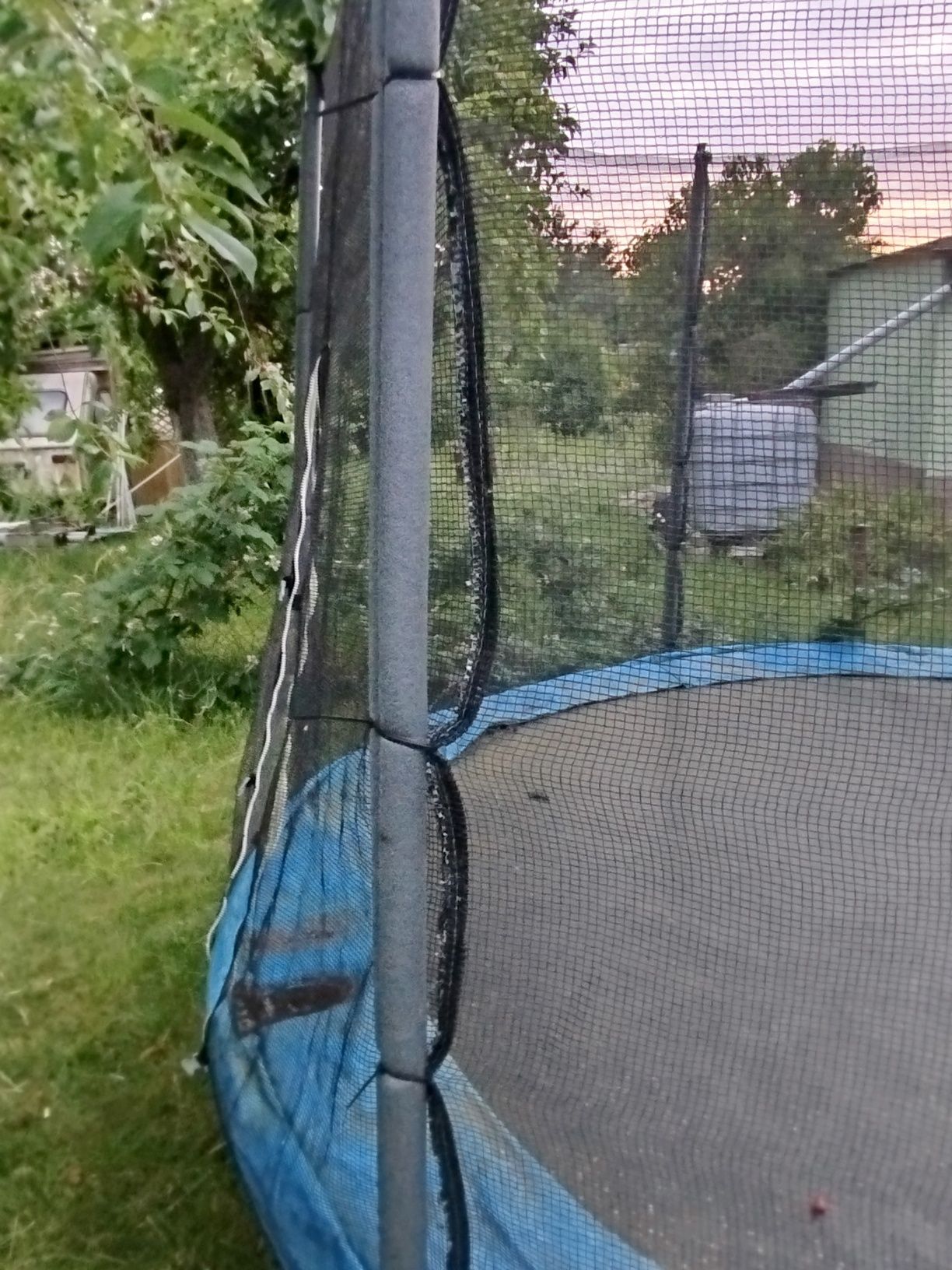 Trampolina ogrodowa 3m