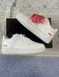 Nike Air Force 1 x Supreme Biały trampki 42