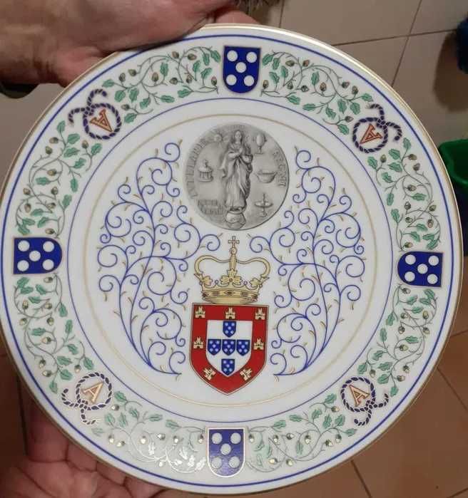 Pratos decorativos de porcelana - Duques de Bragança coleção Philae