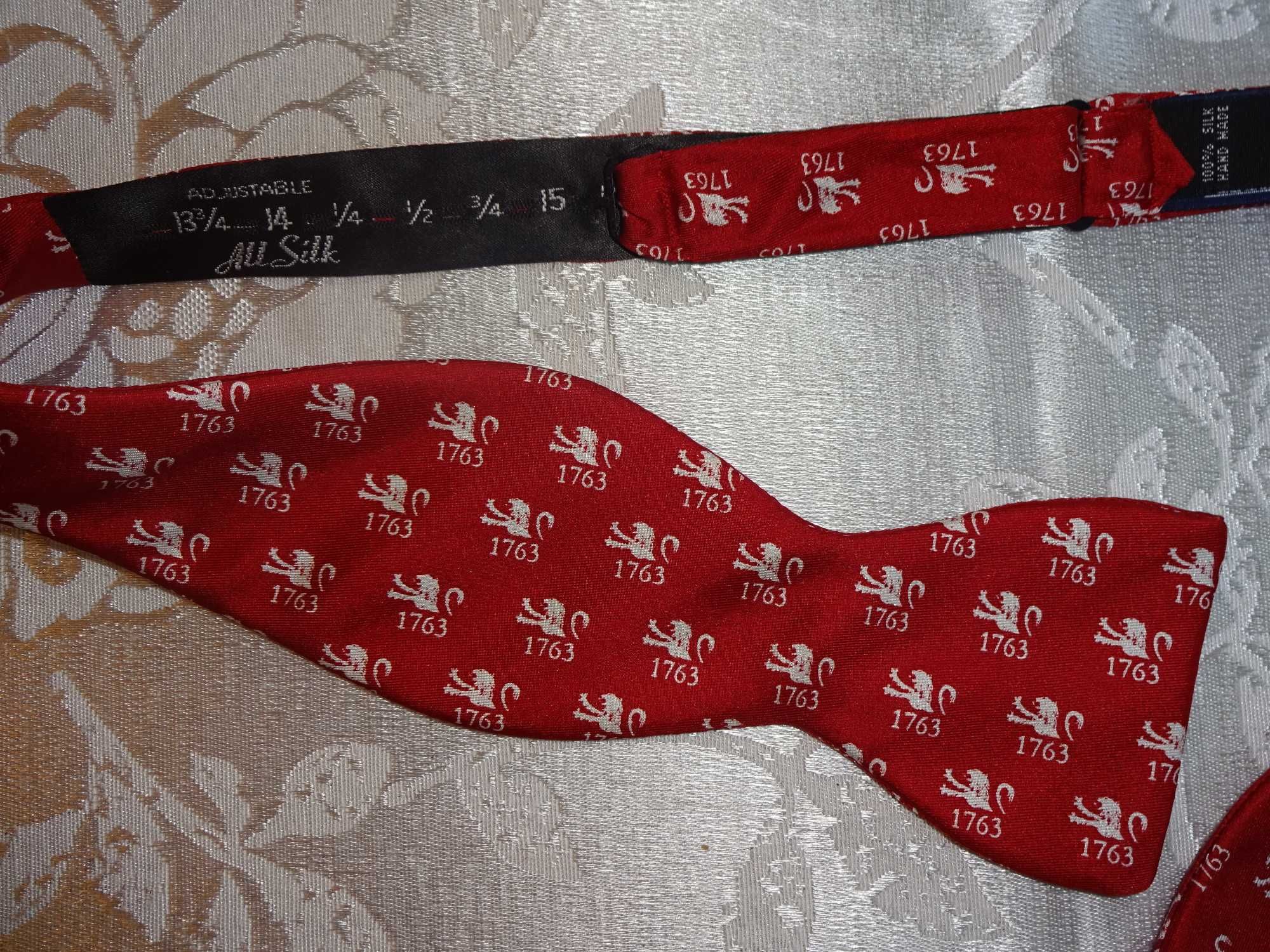 LUX Rivetz of Boston 100% SILK jedwabna czerwona wiązana mucha muszka