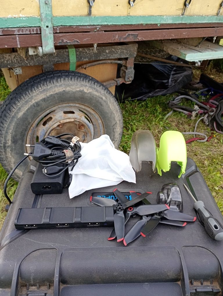 DJI FPV Fly More Combo