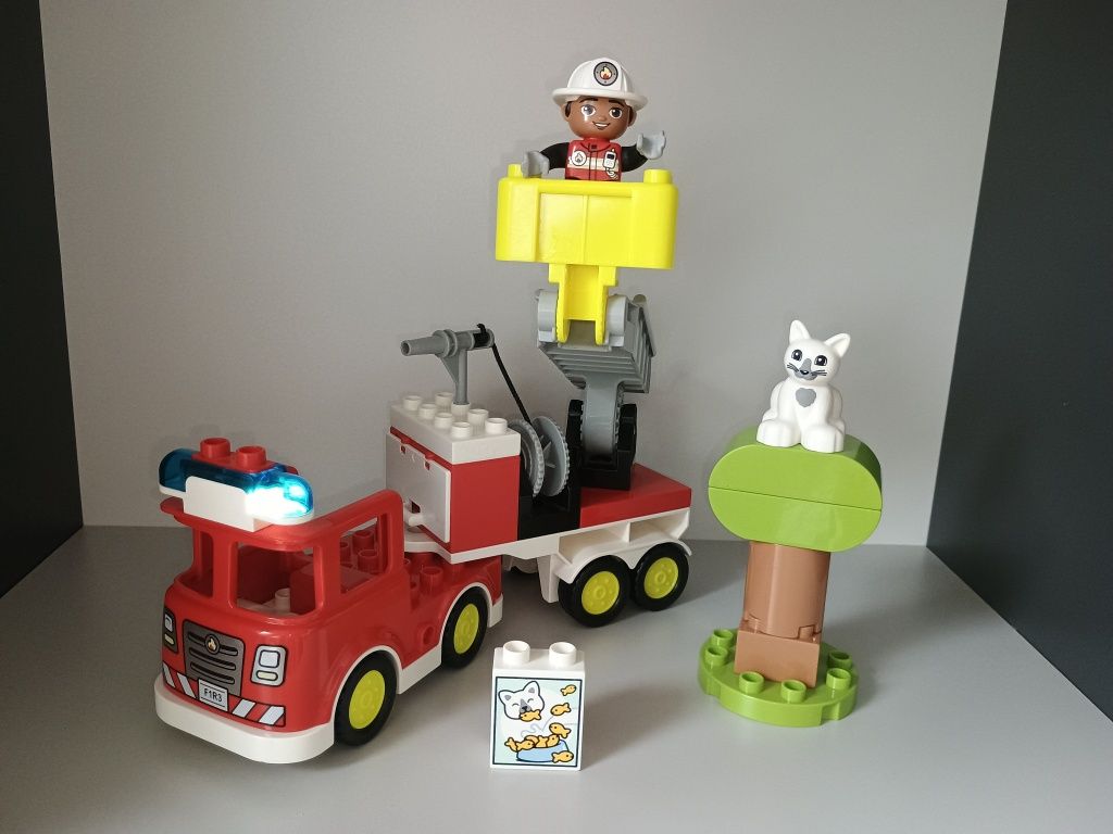 LEGO 10969 DUPLO Wóz strażacki