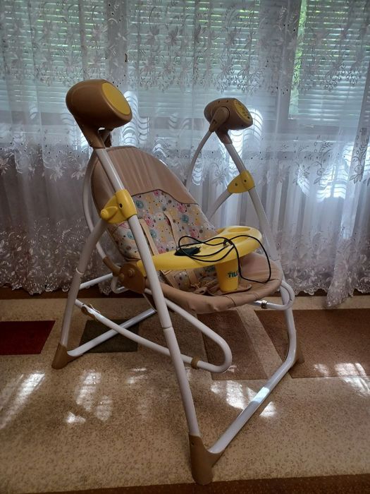 Крісло- гойдалка Tilly    
Підходить для діток від народження. 
Крісл