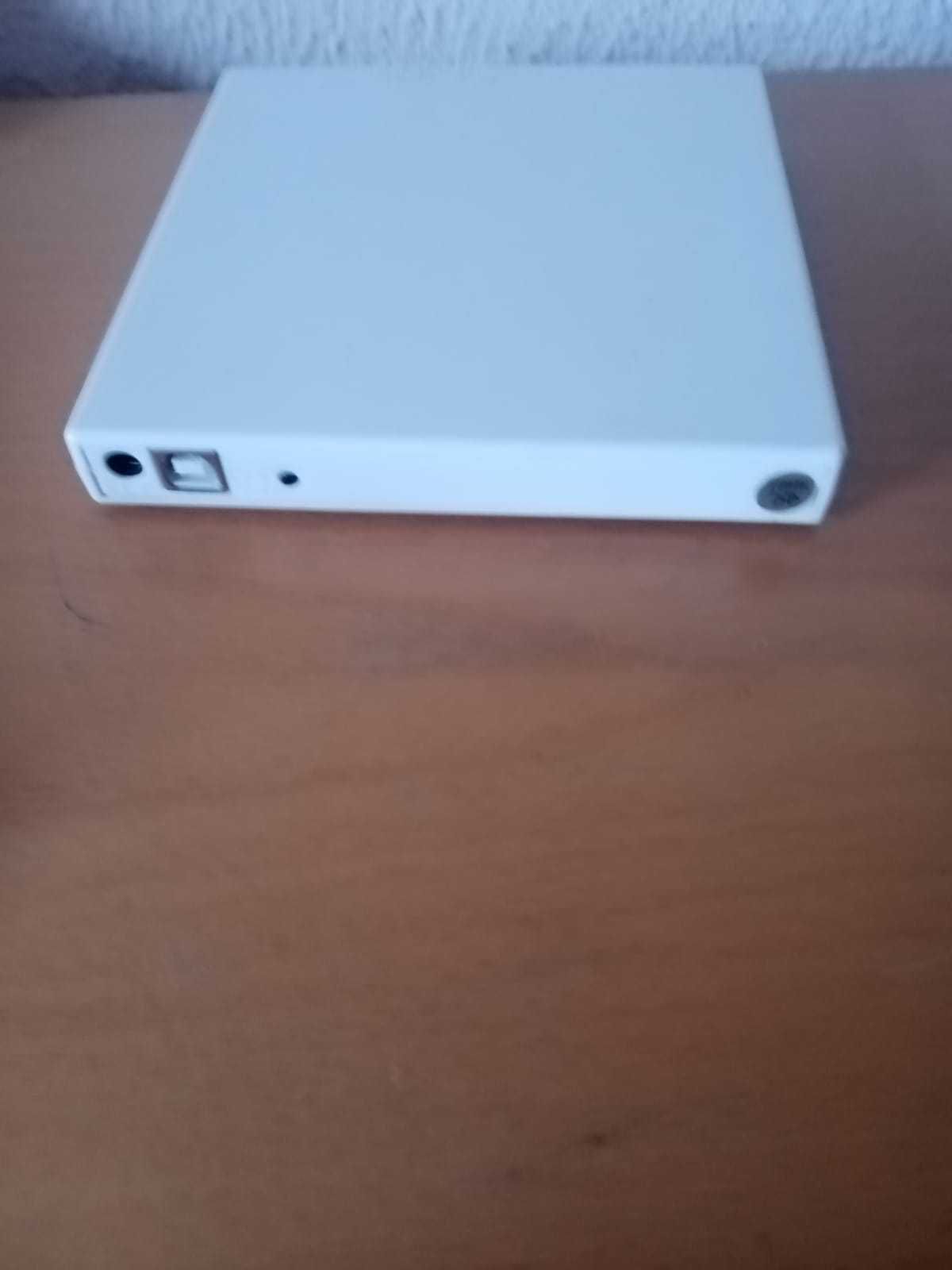 Drive DVD Externa Nova em caixa