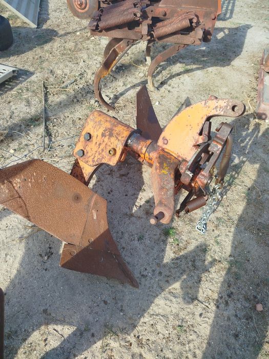 Vendo charrua de um ferro 8 polegadas em bom estado