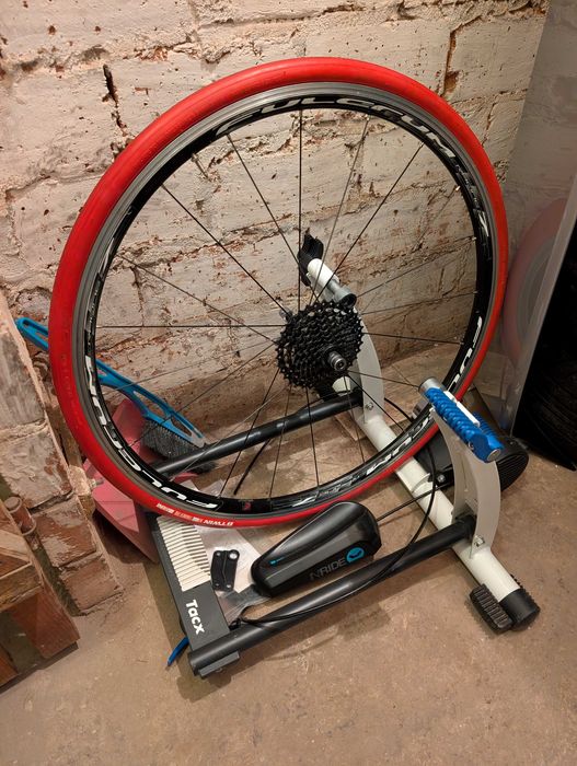 Trenażer rowerowy + koło gratis