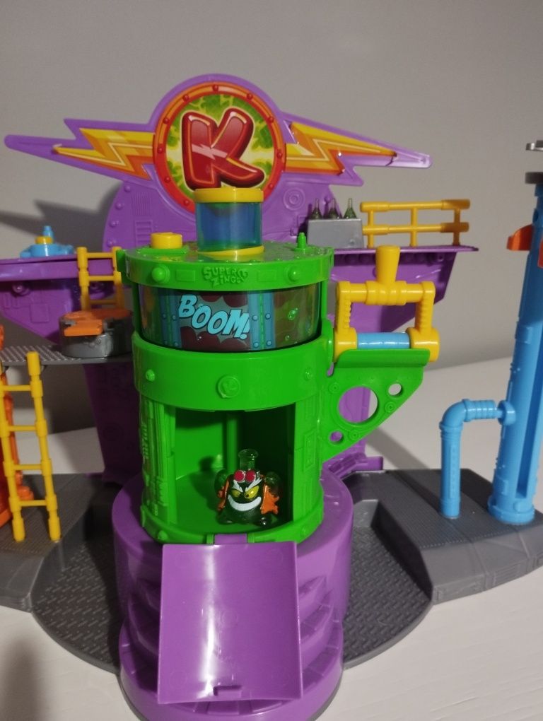 Superzings kazoom lab Battle