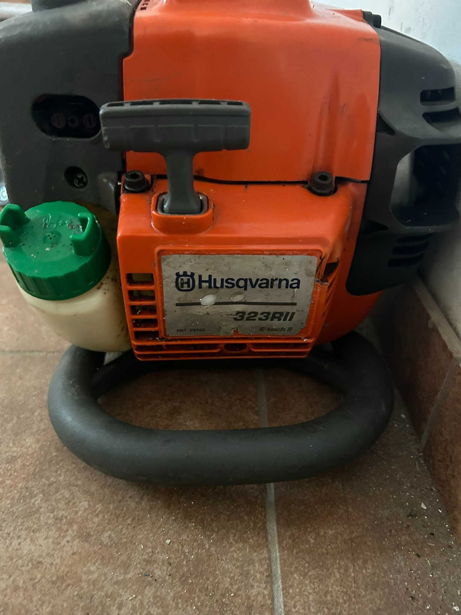 Kosa spalinowa HUSQVARNA 323 RII