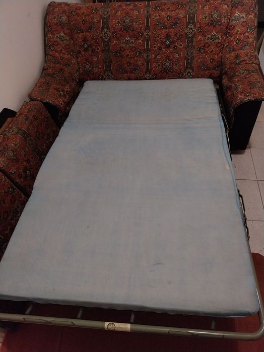 Sofá-Cama com dois cadeirões