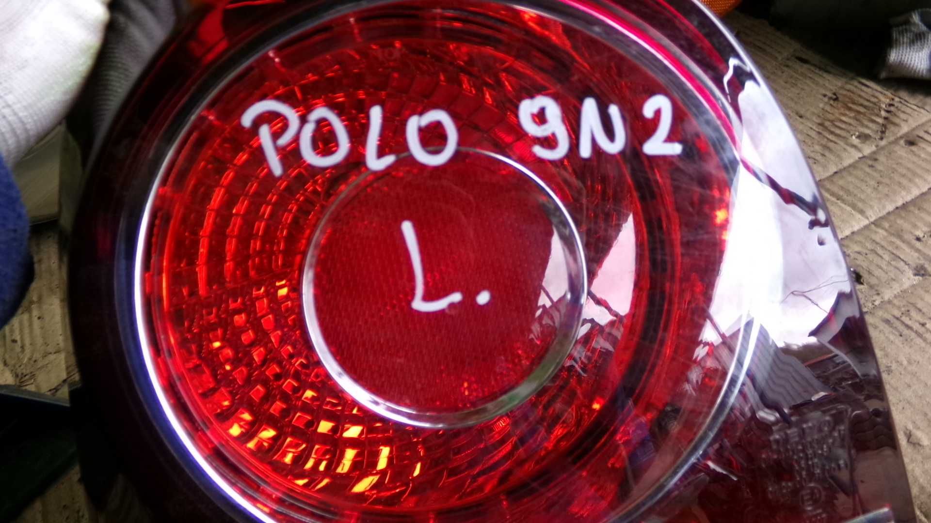 Kwi5 Lampa lewa tylna volkswagen polo 9n2 wysyłka części