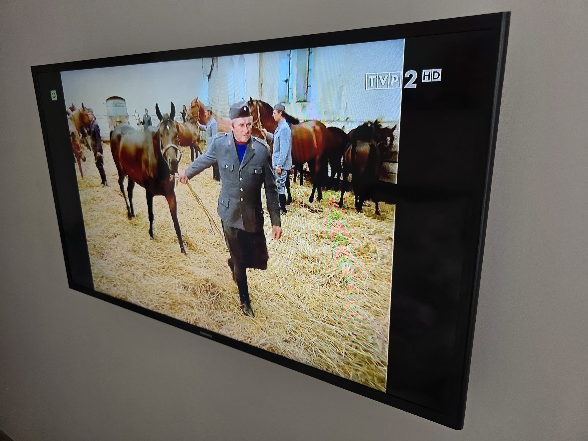Telewizor Samsung Full HD Smart Model UE40J5200AW (bez pilota i nóżek)