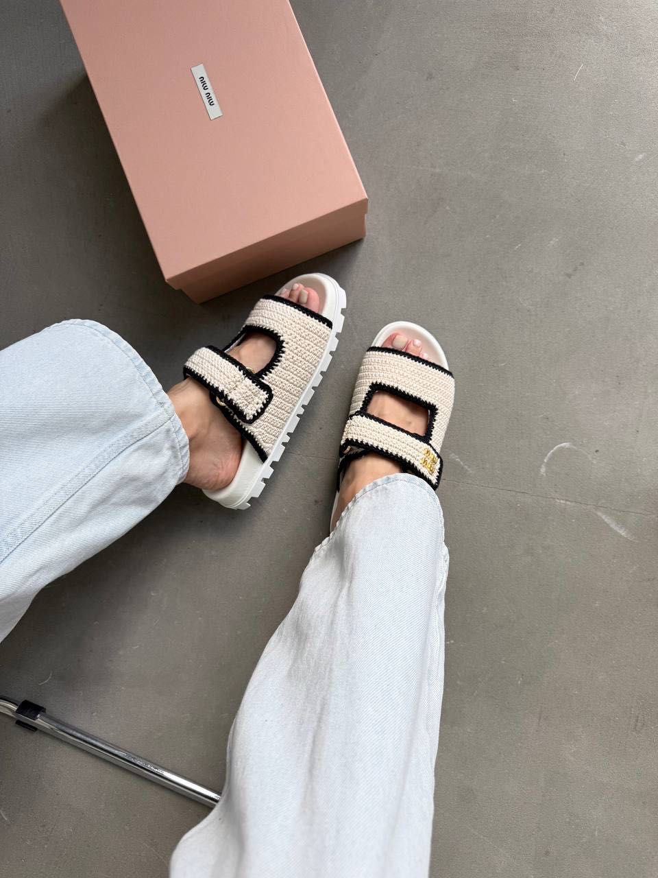 Klapki Miu Miu white