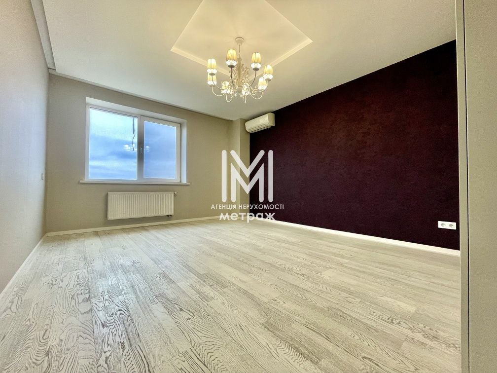 Продам большую 3к квартиру метро Заводская
