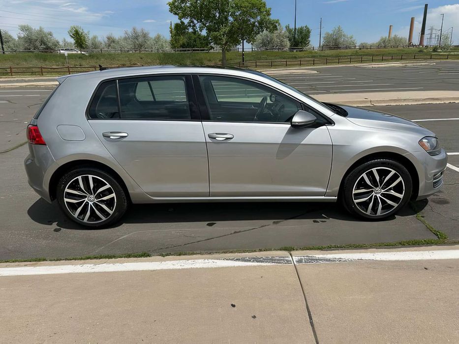 Volkswagen Golf      2016