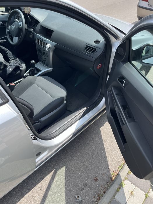Продам Opel Astra H
