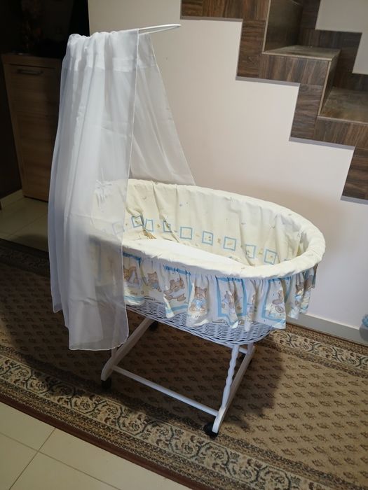 Kosz Mojżesza wiklinowy na kółkach