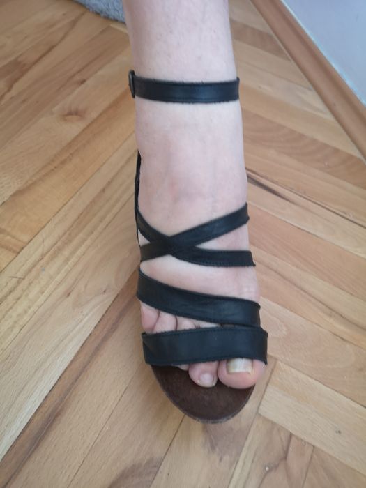 skórzane czarne sandały r. 40,  Wojas