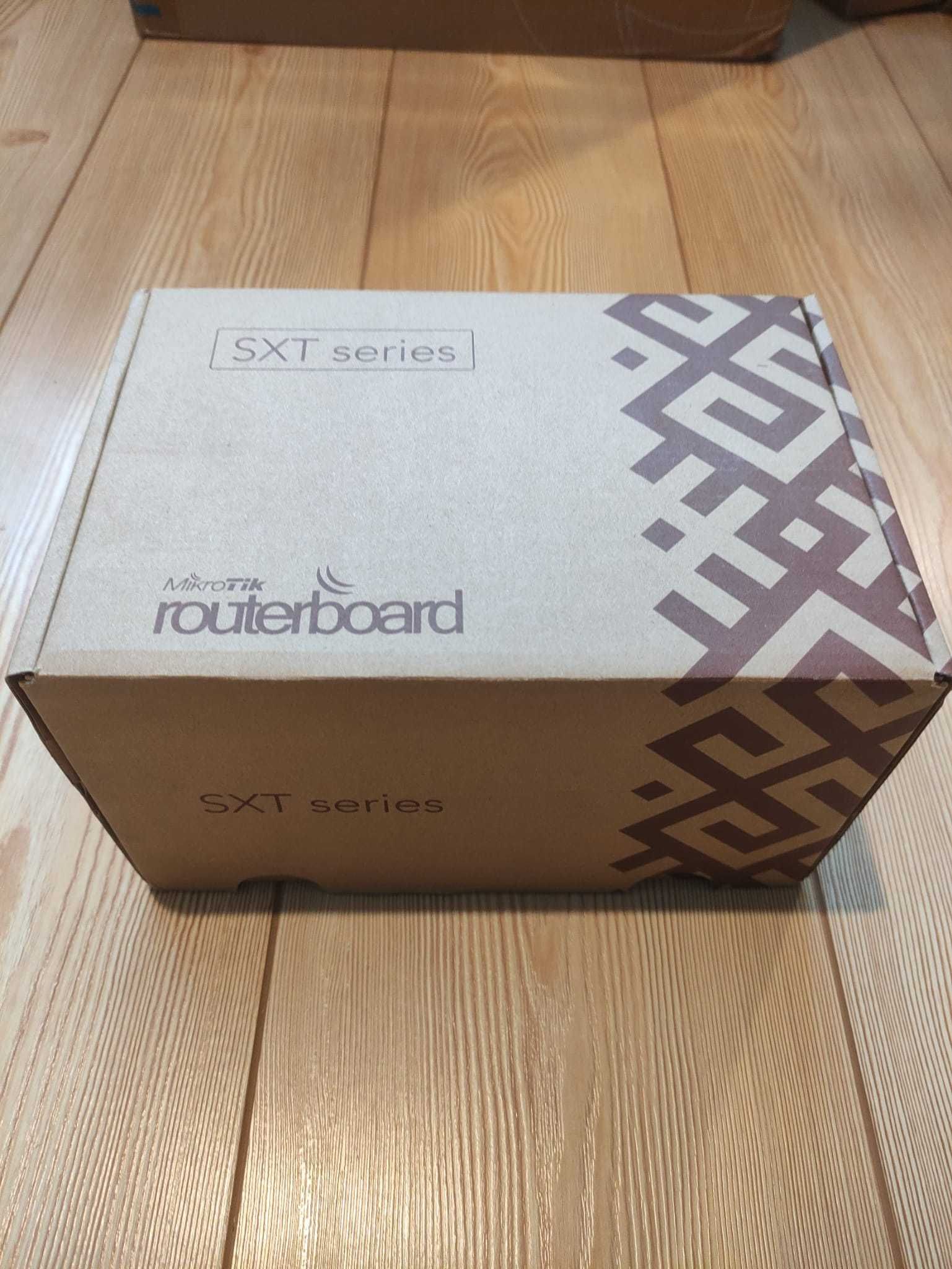 MikroTik RouterBoard SXT LTE kit RBSXTR&R11e-LTE