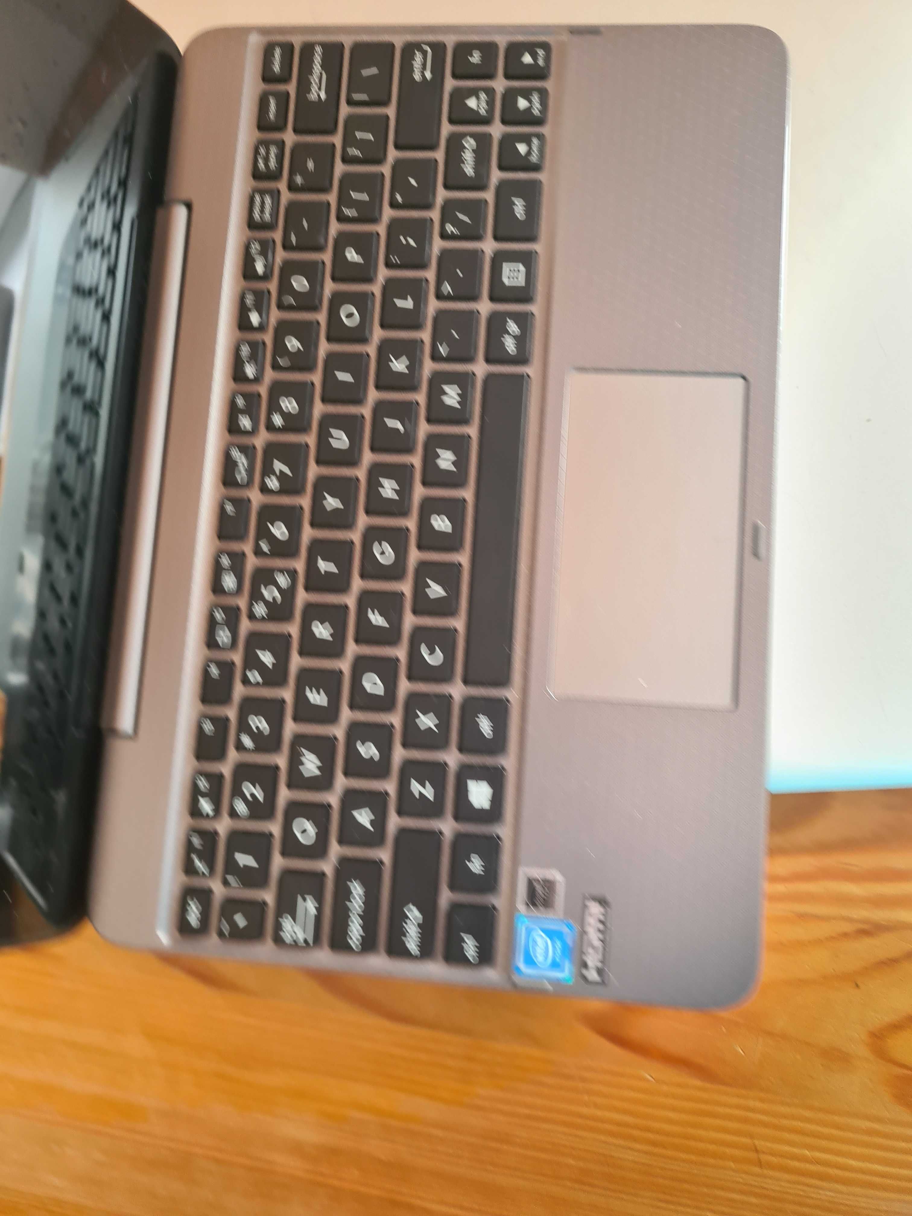 Laptop Tablet ASUS Transformer T101HA-GR030T - Szary