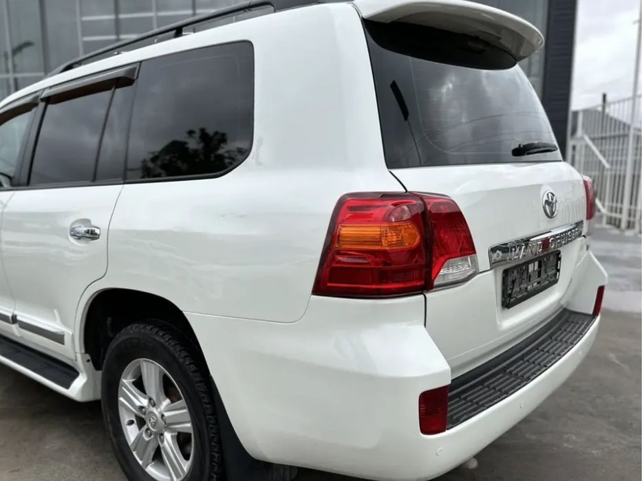 Задние фонари фары стопы Toyota Land Cruiser 200 LC200 рестайлинг 2012