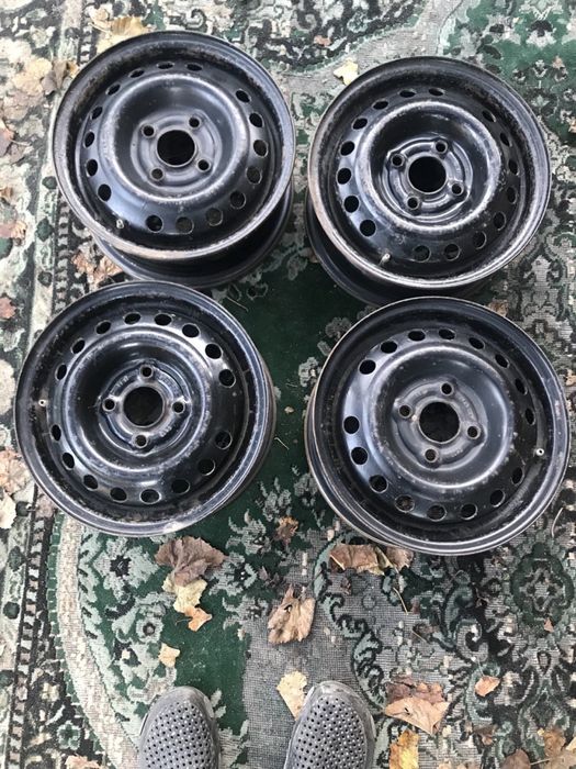 Диски r13 4 100 в отличном состоянии