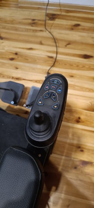 Wózek inwalidzki elektryczny (akumulator niesprawny)