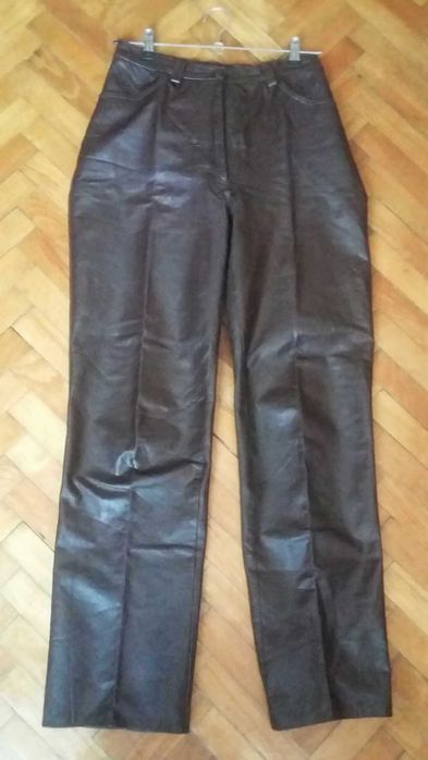Стильний шкіряний костюм: куртка та штани