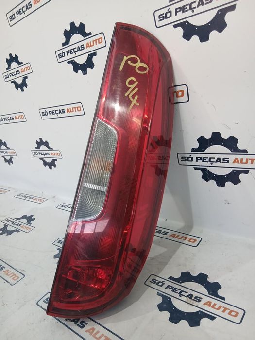 FAROLIM DIREITO BRANCA FIAT DOBLO 1.6MJET 2012-2016 ANO: 2015