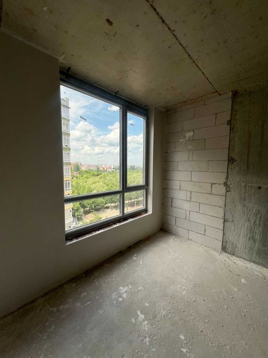 Продаж 2 кімнатна Паркова Алея  здана