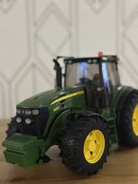 Traktor Bruder John Deere