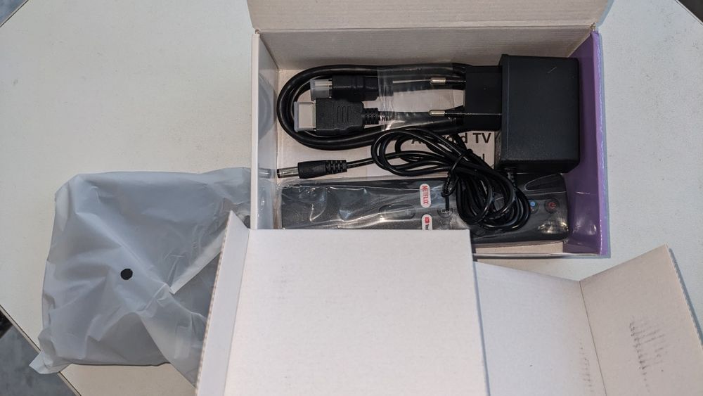 Смарт ТВ приставка  q7 8/128 gb, 14 Android