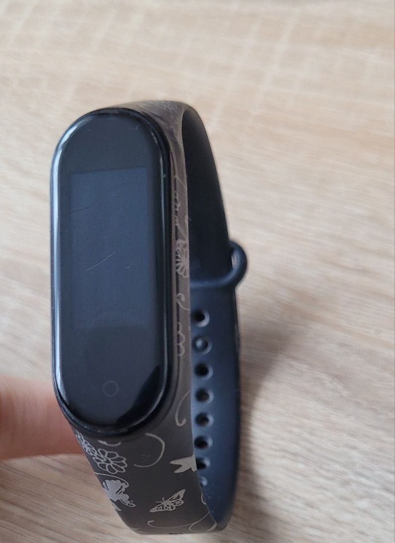 Opaska Mi band 4