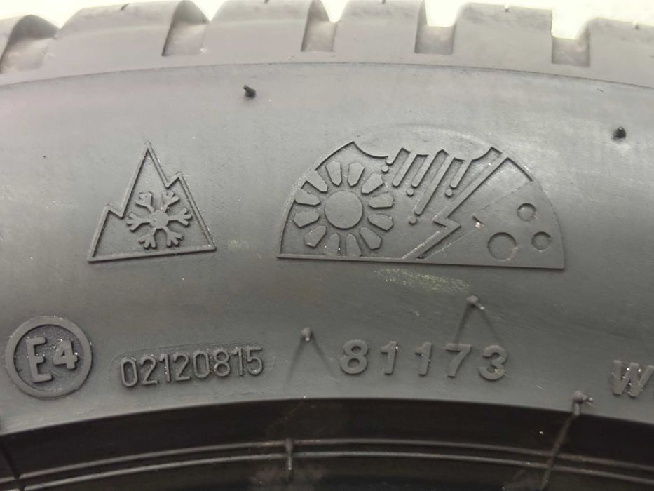 235/50/19 103W Bridgestone WeatherControl A0005 używana Całoroczna